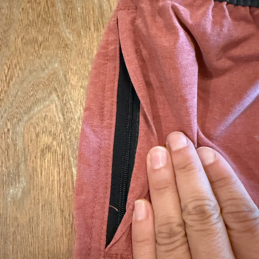 NWOT‎ CHUBBIES Men’s Medium 5.5” The Hot Links Red Black Drawstring Shorts